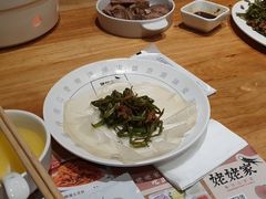 鲜豆角炒肉丝-姥姥家春饼店(惠新东街店)
