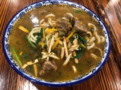 老酸菜牛肉面-陈八两面家(华孚写字楼店)