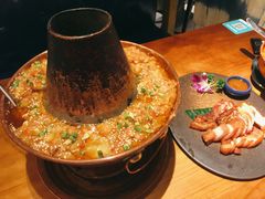 招牌陶锅洋芋鸡-觅山云南菜(泊富ICITY店)