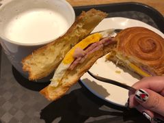 -星巴克(广州百信广场东区店)