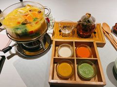 一品菌汤水晶锅-叶叶菩提·晋福宫