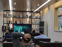 -上海华裕比亚迪4S店