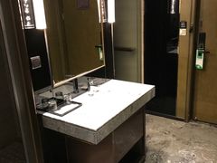 -迎商酒店(深圳罗湖火车站向西村地铁站店)