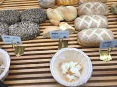 -焙丽拾光(麦凯乐直营店)