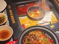 -老牌坊云南鱼豆花火锅(哈西万达店)