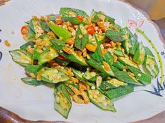 -黄泥岗·地道湖北菜(奥特莱斯店)