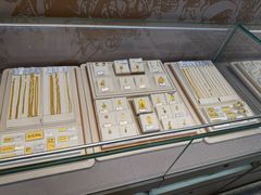 -华夏典当行(龙德广场店)