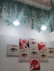 -灰姑娘美甲美睫馆