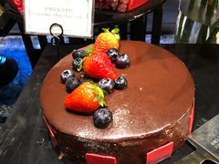 至尊巧克力蛋糕-美食汇自助餐厅(成都万达瑞华酒店)