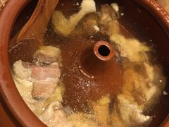 -云海肴·汽锅鸡·云南菜(天山百盛优客店)