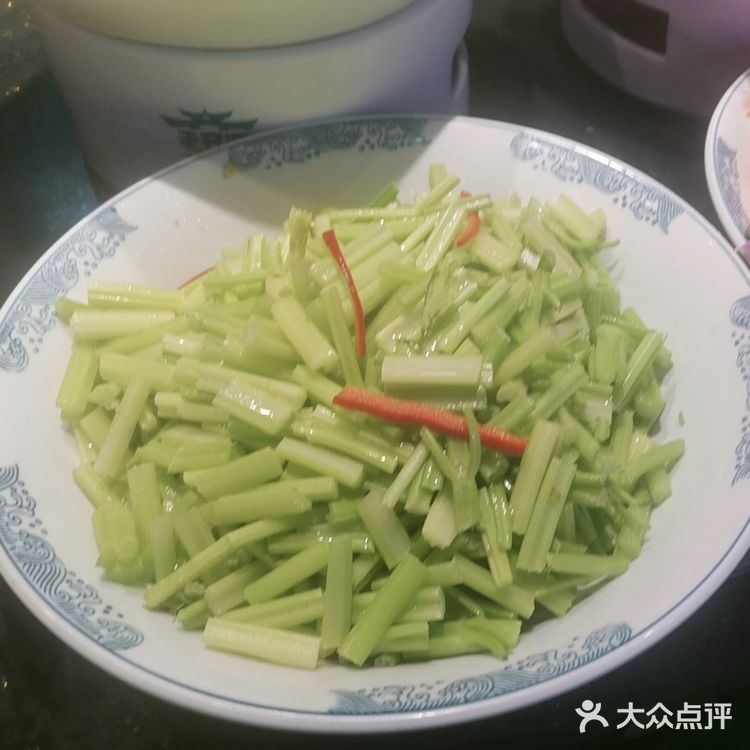 锅气超足，我猜是现杀的走地鸡