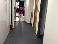 -瑞尔齿科(南京东路名人诊所)