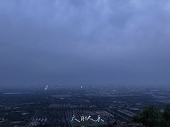 -鬼笑石后山停车场