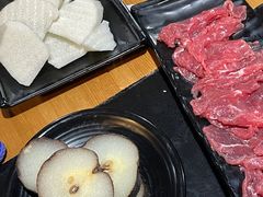 -果松木炭酸菜铜火锅·外婆参鸡汤