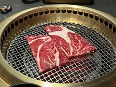 -铭牛烧肉·和牛海鲜自助(高新月牙湖店)