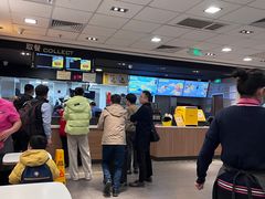 -麦当劳(上海虹桥站30B检票口楼上)