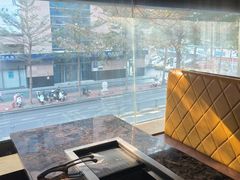 -牛里牛气· 榴莲海鲜鲜牛肉自助火锅·烤肉(横岗店)