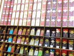 -VENCHI 闻绮(北京国贸商城店)