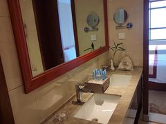 -兴芮温泉度假区