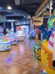 点击看大图 -卡通尼乐园(龙湖六合天街店)