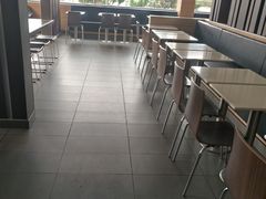 -麦当劳(常山服务区得来速店)