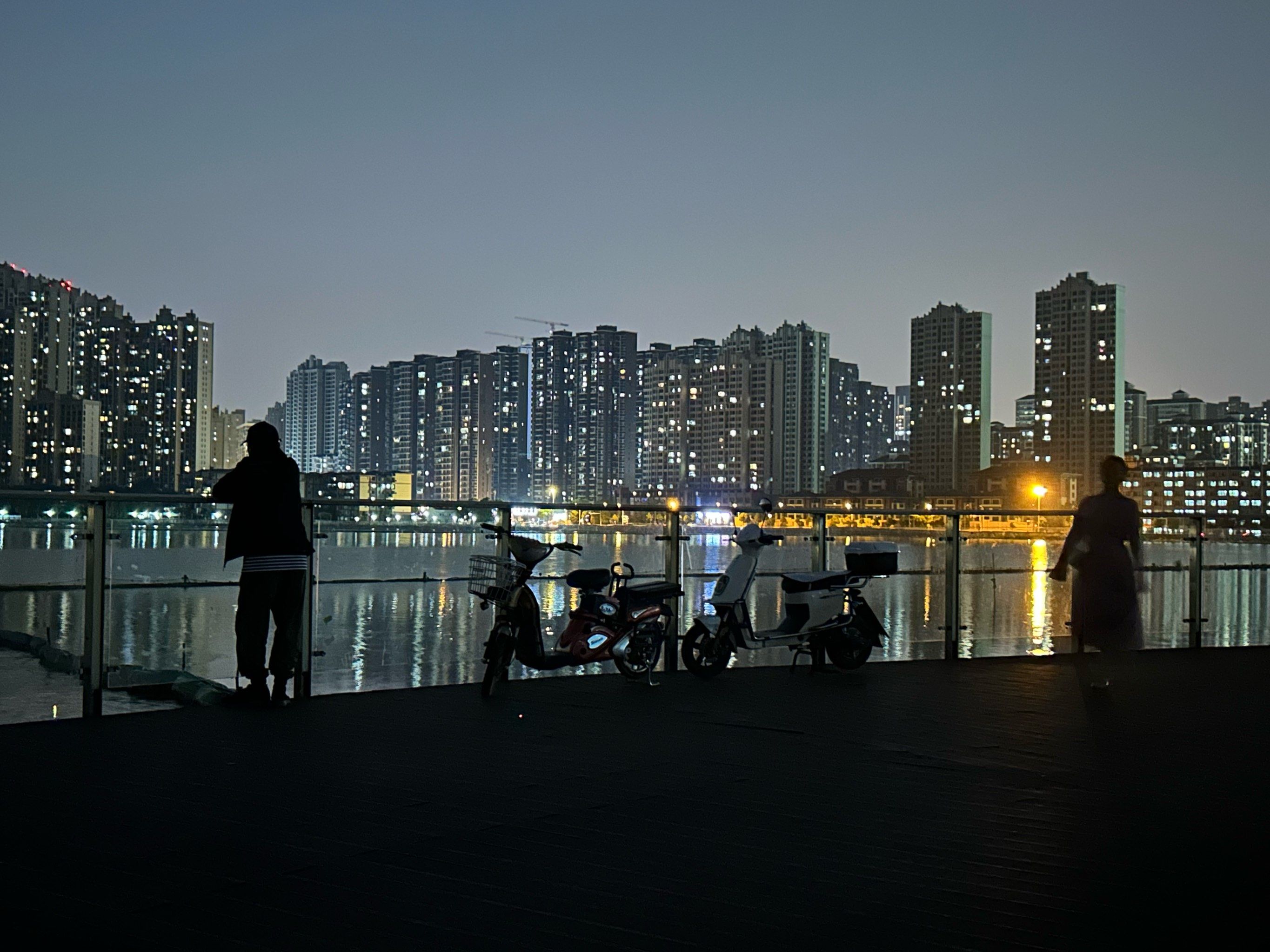 武汉南湖之夜