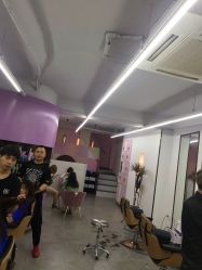 点击看大图 -A HAIR SALON
