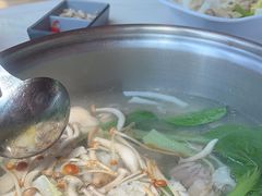 -喃喃椰·糟粕醋·椰子鸡火锅(七堡花园店)