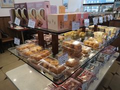 -红宝石·鲜奶小方·海派西点房(南丹店)