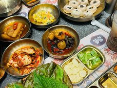 -草家酱蟹炭火烤肉店(珲春南路二店)