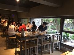 -龙巢盱眙龙虾·牛蛙·烧烤宵夜(八卦岭店)