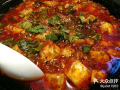 -万重锦·人文川菜馆(骡马市店)