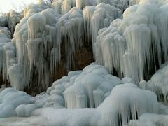 -大平台龙居瀑布旅游区