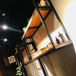 -鳌首刺青纹身 穿孔饰品店