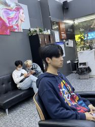 -藤野造型专业烫染接发