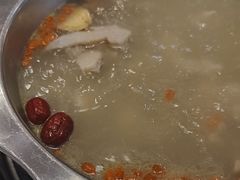 -光头药膳鸡(莱茵小镇店)