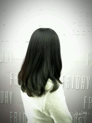-FRIDAY星期五专业美发沙龙
