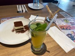 -必胜客(新中纬店)