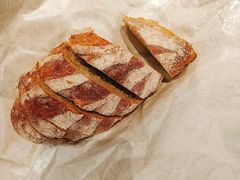 -小蜜蜂·Bakery&Coffee(翰子花园店)