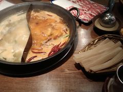 -巴卤社老火锅(财富店)