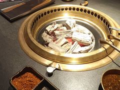 -铭牛烧肉·和牛海鲜自助(高新月牙湖店)