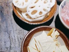 -王婆乔鲜鱼自助火锅(蜀汉路店)