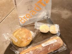 小巨蛋-BreadTalk面包新语·烘焙蛋糕(金光华广场店)