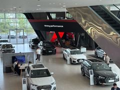 -上海永达奥诚奥迪4S店(申江路店)