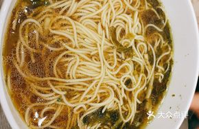 Braised Pork and Snow Bamboo Noodles