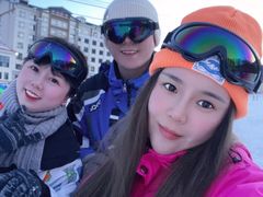 -亚布力新体委滑雪场