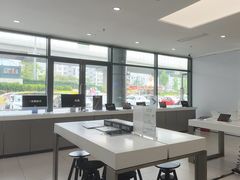 -Apple授权专营店(新业广场店)