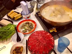 -鲜入围煮花胶鸡海鲜火锅