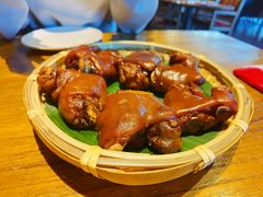 金牌烤猪蹄-中8楼风尚云南菜(颐堤港店)