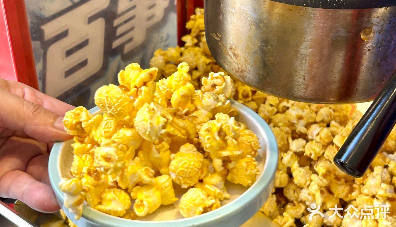 都好好吃！他们家有二楼哦 位置很大 还有自助的东西！